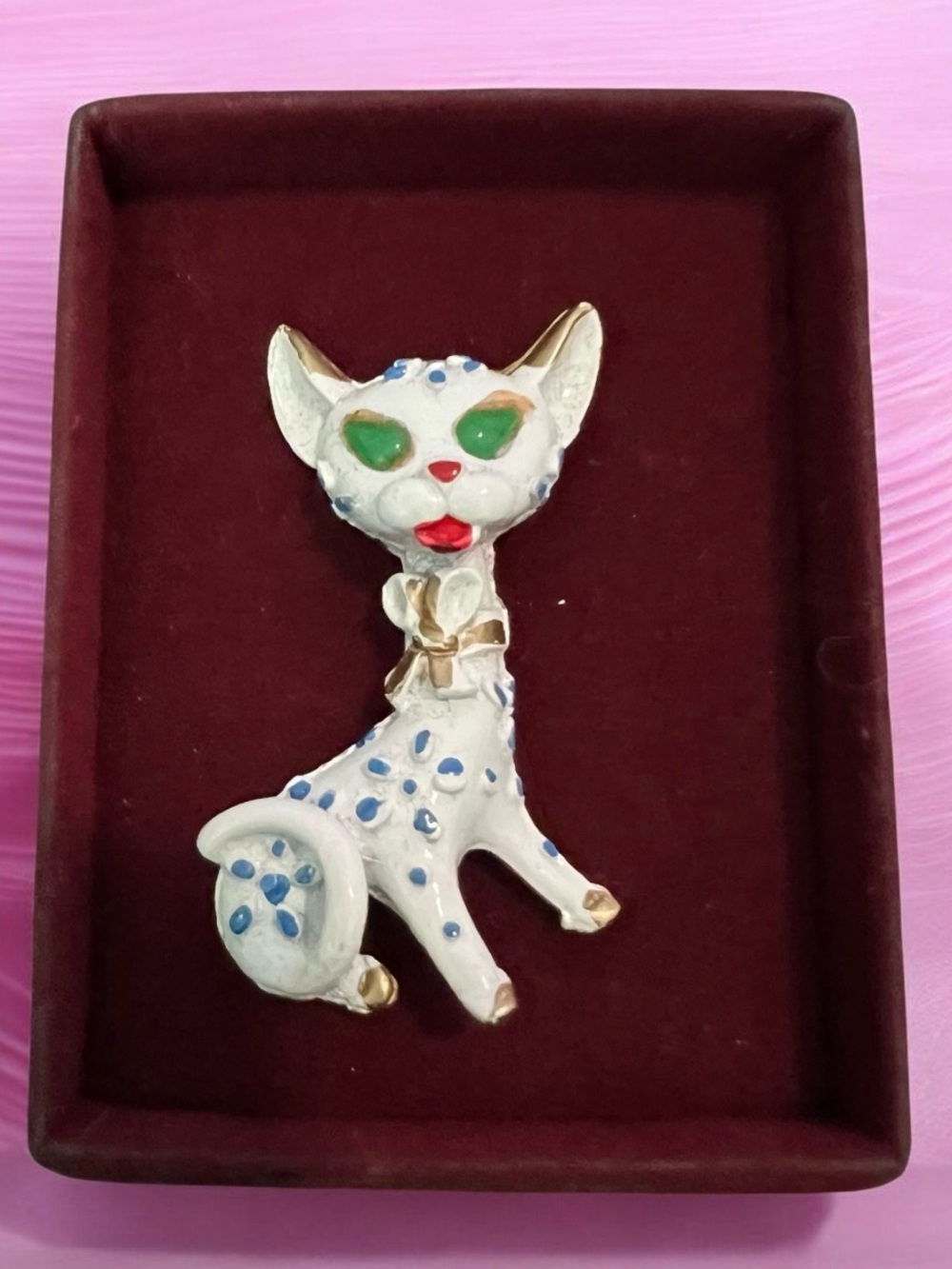 vintage MCM Crown Trifari enameled cat brooch.